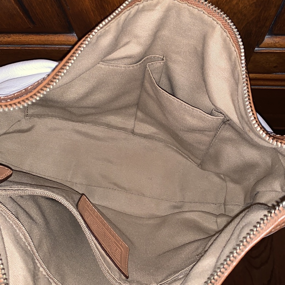 White and tan leather coach hobo purse - Picture 3 of 6